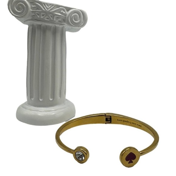 KATE SPADE SPOT THE SPADE CUFF HINGED BANGLE IN SWEETHEART PINK/GOLD - Picture 3 of 5